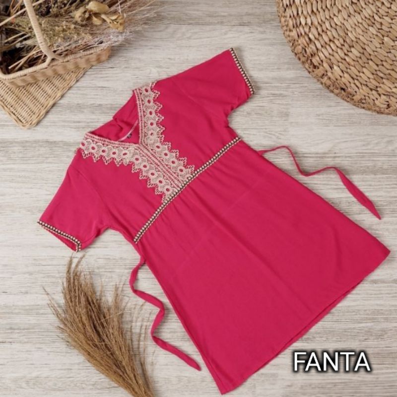 Baju Balita Perempuan Cewek Umur Usia 1 2 3 4 5 6 7 Tahun Model Terbaru Murah Harga Grosir Motif Renda Polos Bertali Kancing Belakang Leher Bahan Adem Nyaman Aneka Warna Size S M L XL Lengan Pendek Ukuran Kecil Modern Kekinian Bisa COD Ecer