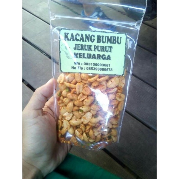 

KACANG BUMBU JERUK PURUT GURIH DAN PEDAS