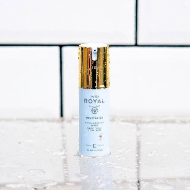 REVITALIZE EXTRA HYDRATION SERUM (ROYAL JELLY SERUM VITAMIN E JAFRA ) KEMASAN BARU