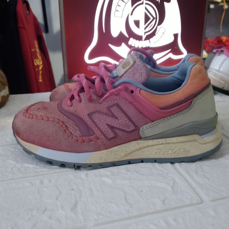 sepatu sneaker NB 997,5