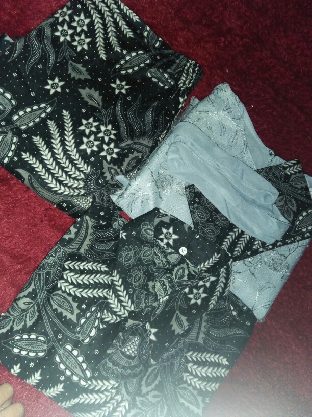 Lumbung Batik | Batik Couple Bruklat Tille Azura Mini Blouse Silver Free Selendang