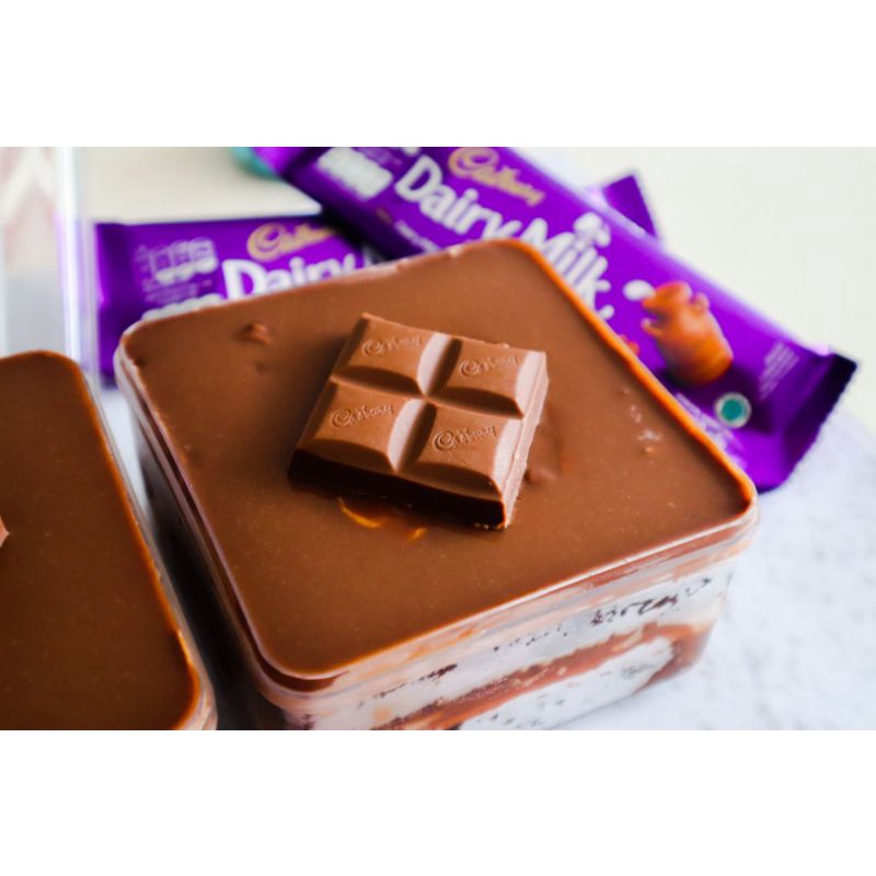 

Cadbury Dessert Box