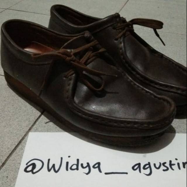 Clarks wallabee leather