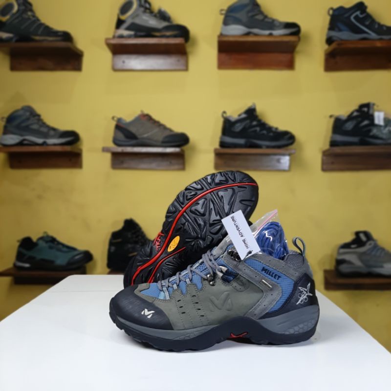 SEPATU GUNUNG SECOND MILLET SZ 44 + BONUS TALI SEPATU GUNUNG