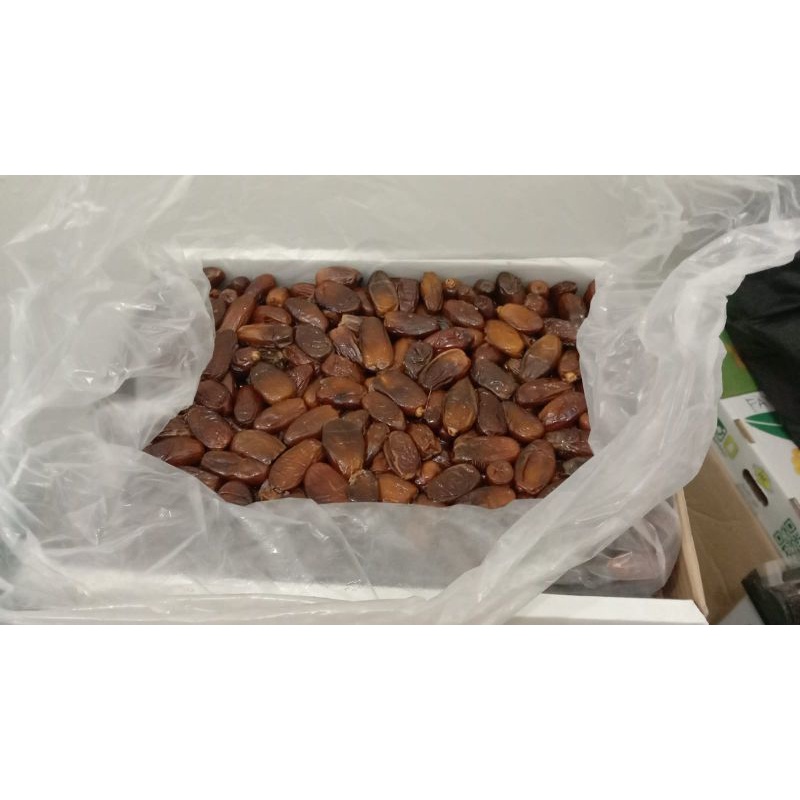 Kurma Tunisia Madu 5Kg Korma Tunis Tanpa Tangkai Date 5 Kg Palm Fruit Tuneese