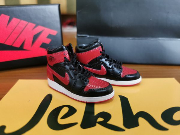 Air Jordan 1 Breed Banned - 3D Sneakers Keychain Gantungan Kunci