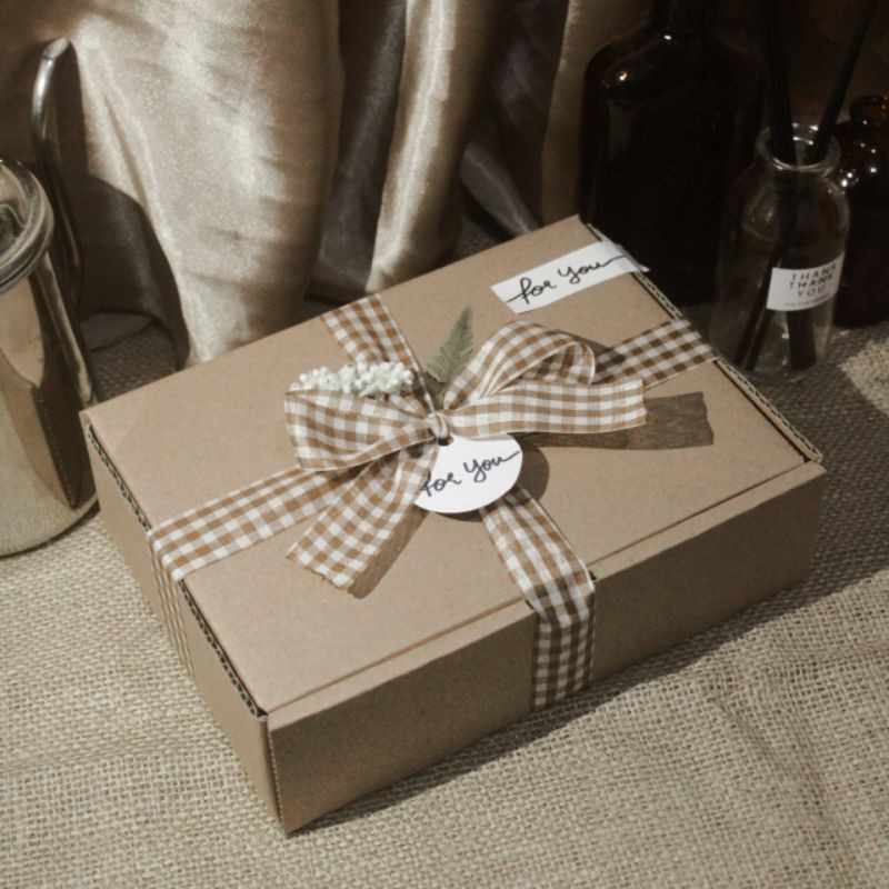 

Gift Box / kotak kado pita kotak kotak Gift Box | Kotak Hampers | Packaging Hadiah | kotak kado