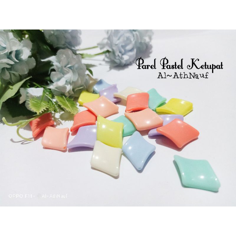 

Parel Ketupat Pastel