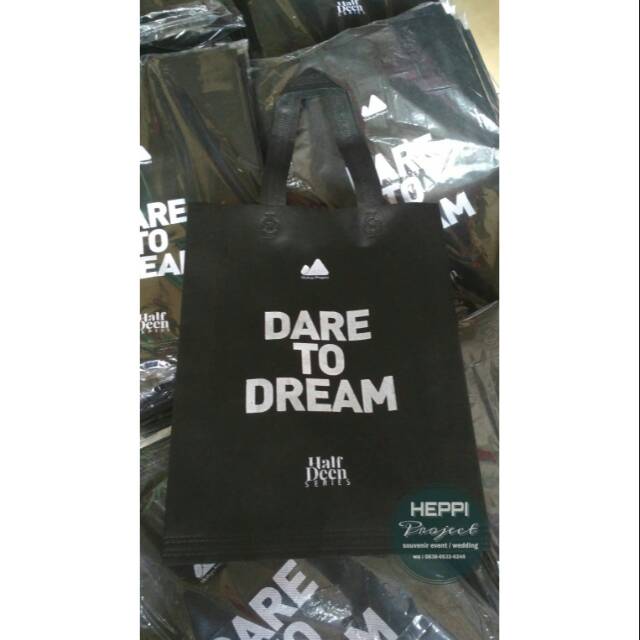 

Goodiebag 30x40 + Sablon | Custom Design | Souvenir Seminar
