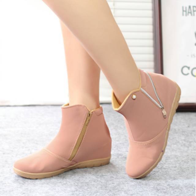 Sepatu boots wedges bsk 13