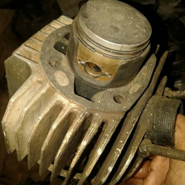 Boring blok seher suzuki A 100  full set