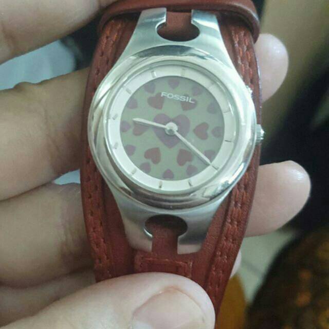 preloved fossil big tic red heart