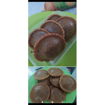 

aneka jajanan pasar:(cucur manado,talem pandan,kue lapis manado,panada dll