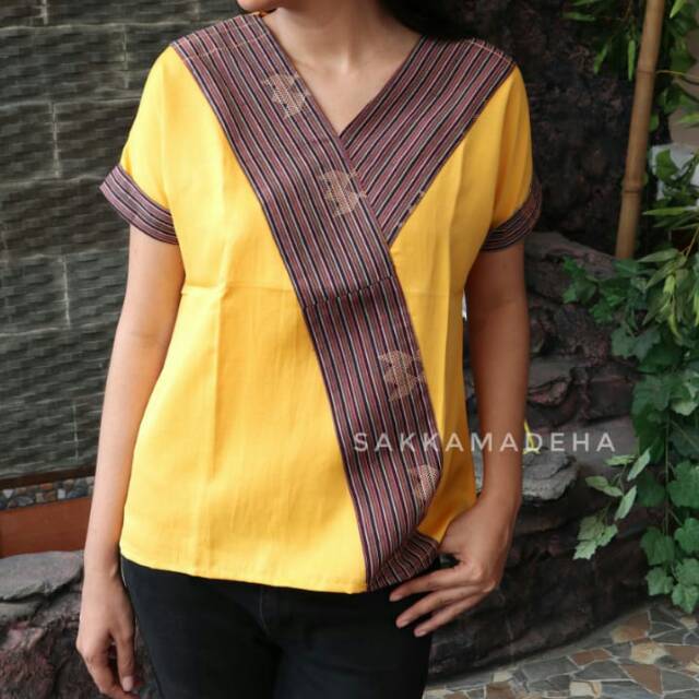 Blouse Tenun Beka Buluh