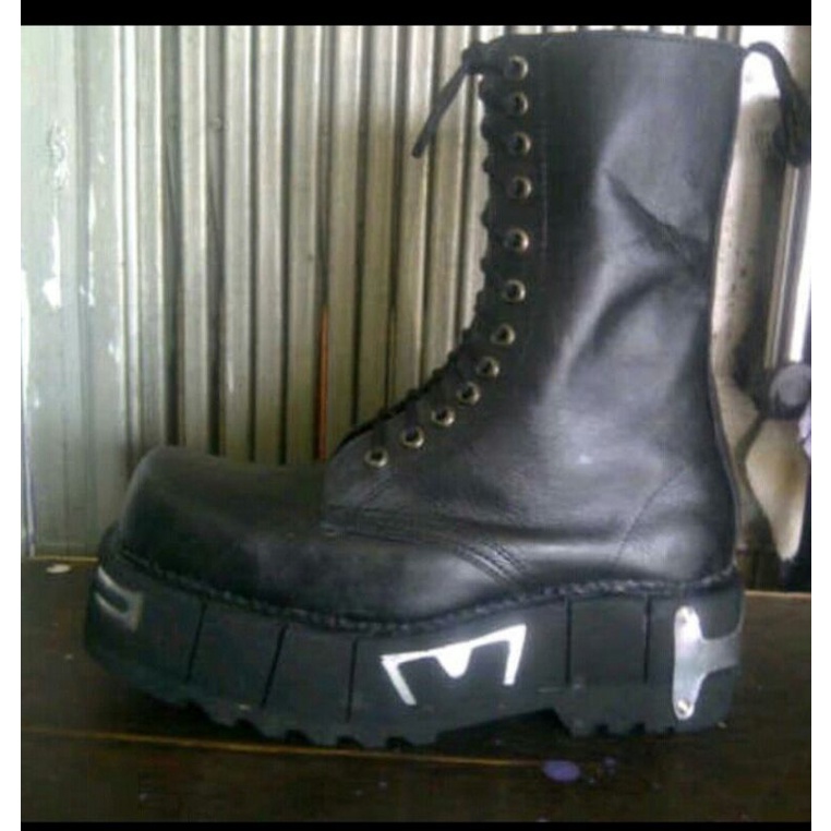 sepatu docmart 8 hole sol tebal kulit