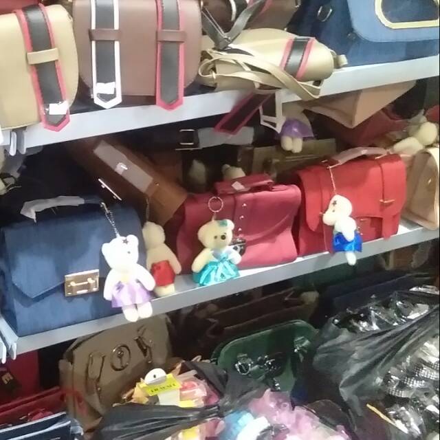 Tas anak ibu muda janda