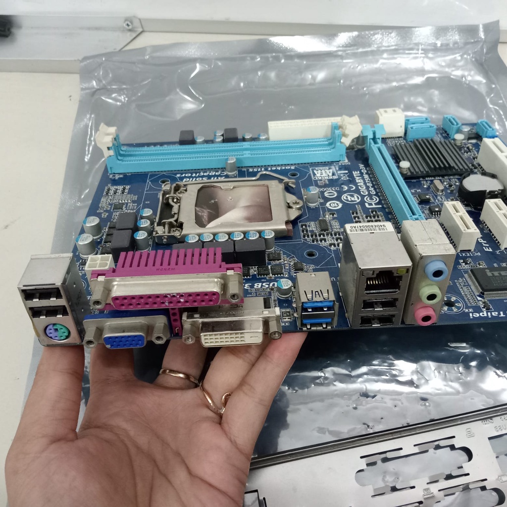 Paket Motherboard LGA 1155 B75 DDR3 + Core I5 + Fan + RAM 4GB USB 3.0