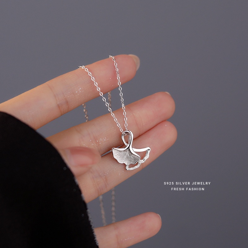 We Flower Kalung Rantai Klavikula Silver S925 Hias Liontin Daun Ginkgo Hollow Gaya Korea Untuk Wanita