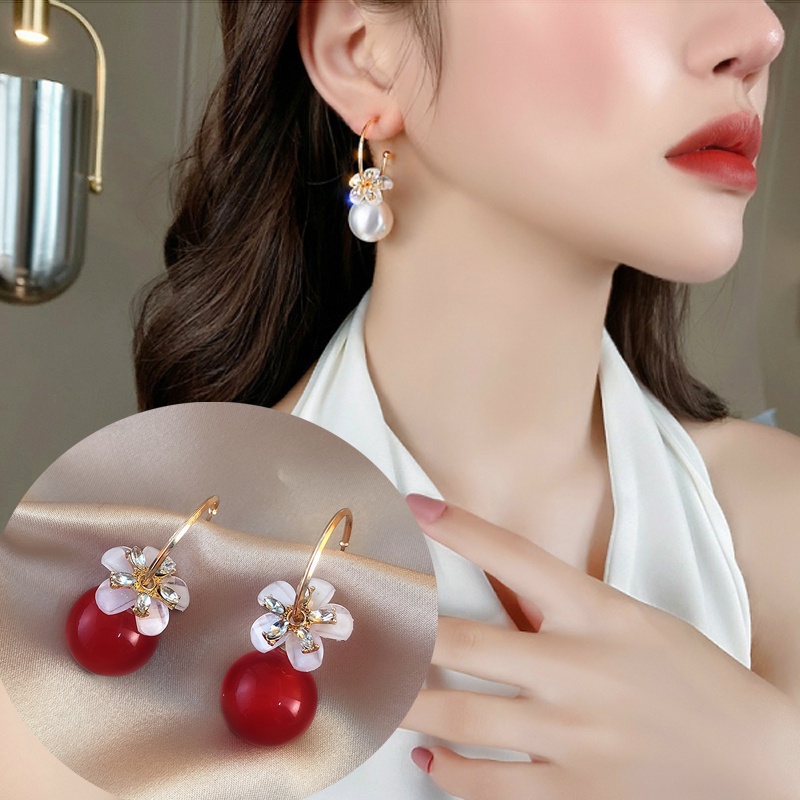 Anting Tusuk Motif Bunga Hias Mutiara Imitasi Bahan Sterling Silver 925 Ala Korea Untuk Wanita