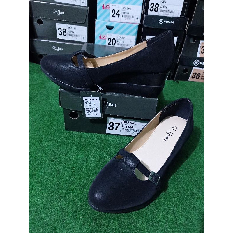 Sepatu wanita Nevada wedges NW13MR