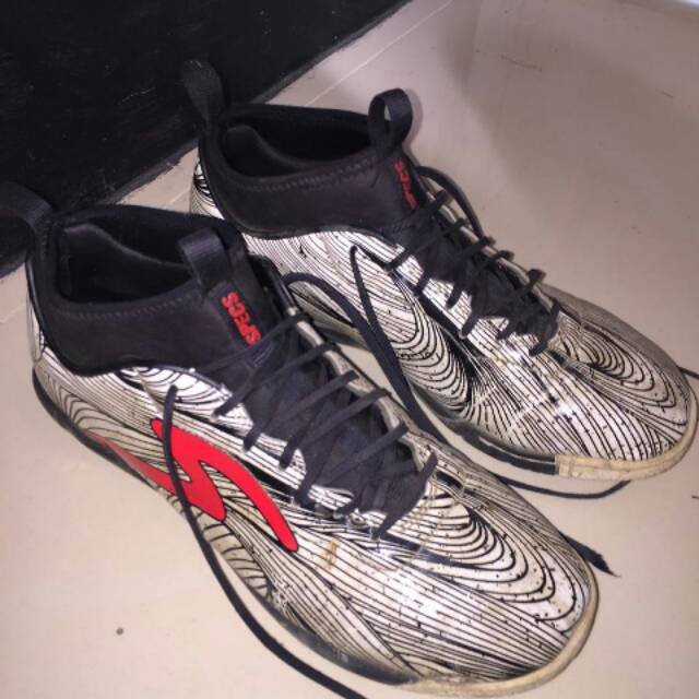 Sepatu Futsal Specs Barricada Ultra