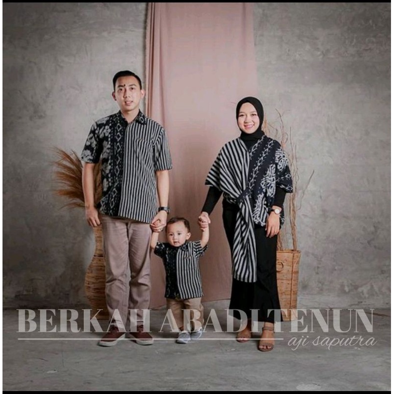 COUPLE TENUN ETNIK COUPLE KELUARGA KONDANGAN KEKINIAN