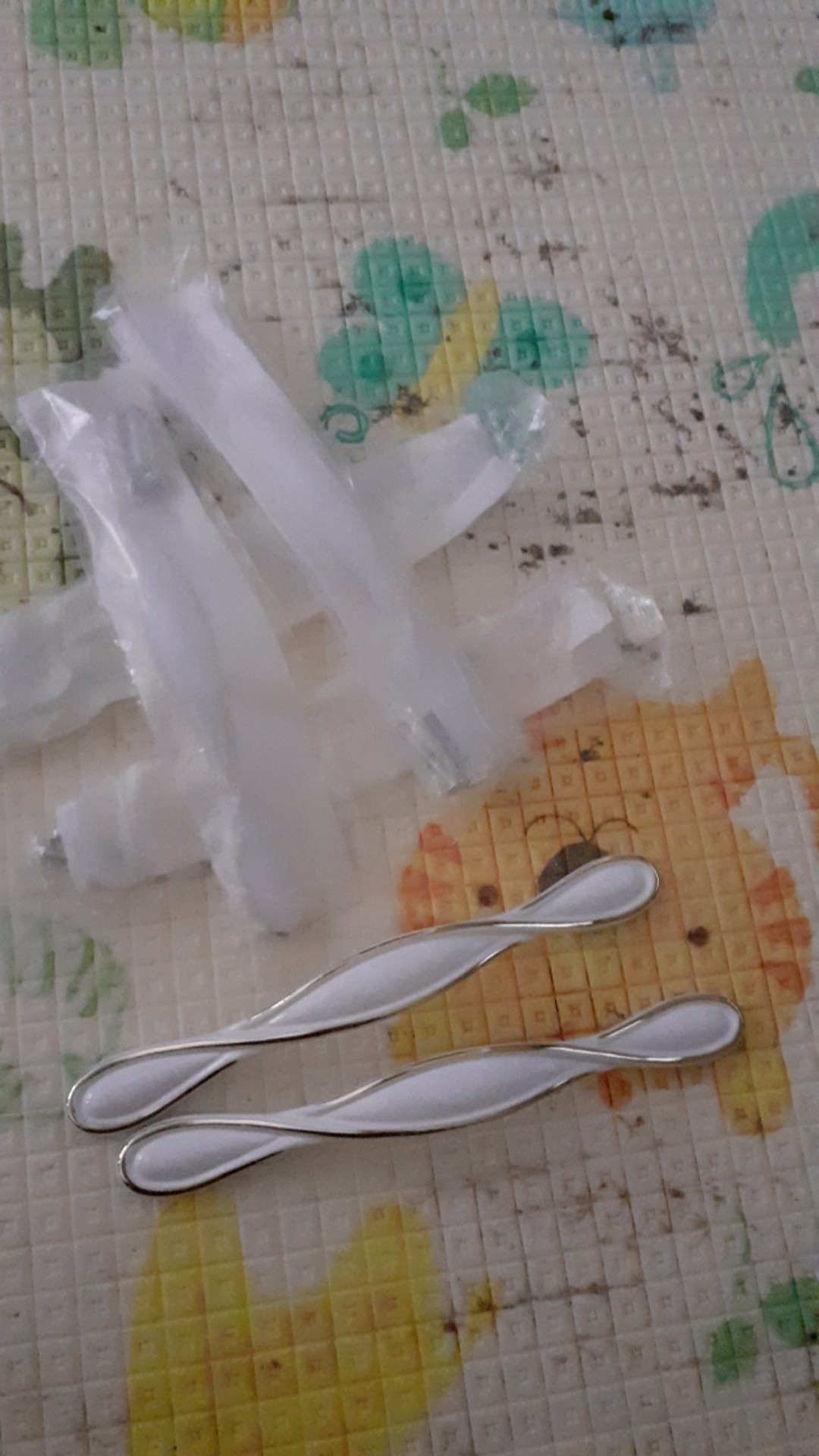 Handle 693-128 White Putih Tarikan Minimalis Pintu Lemari Laci Dapur Modern Gagang Kabinet Rumah