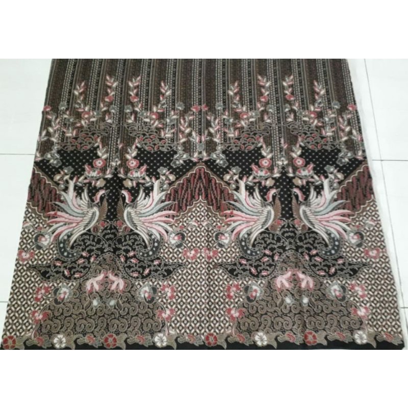 Kain Batik Solo printing bledak motif merak kembar