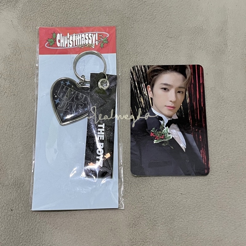 [READY STOCK] The BOYZ Hyunjae Keyring Christmassy Photocard TBZ PC