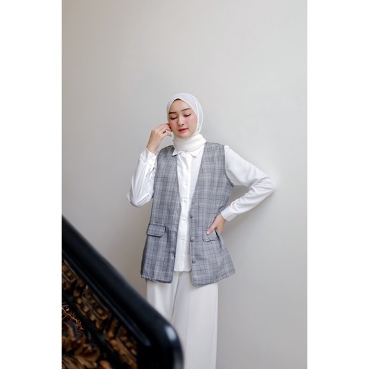 COZY BASIC (Kemeja Ld 106, Vest Ld 96 bisa dilepas pasang)