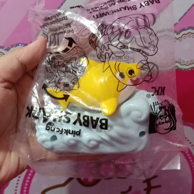 Mainan KFC baby shark