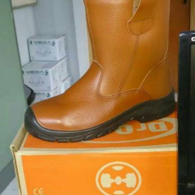 Sepatu safety boots Dr osha 3398