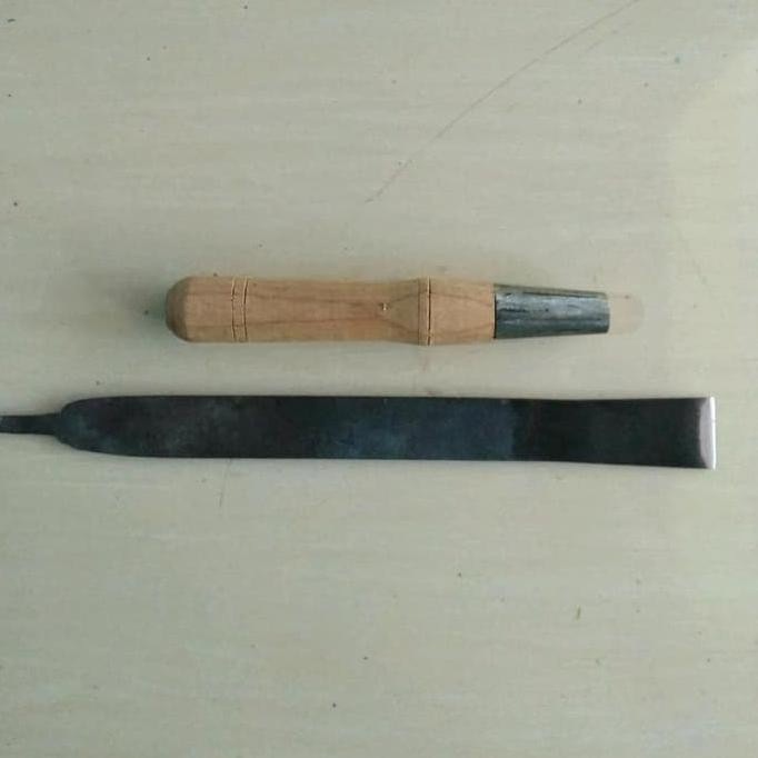 Pahat Bubut Kayu Jenis Penilat atau Pahat Lurus Ukuran Besar