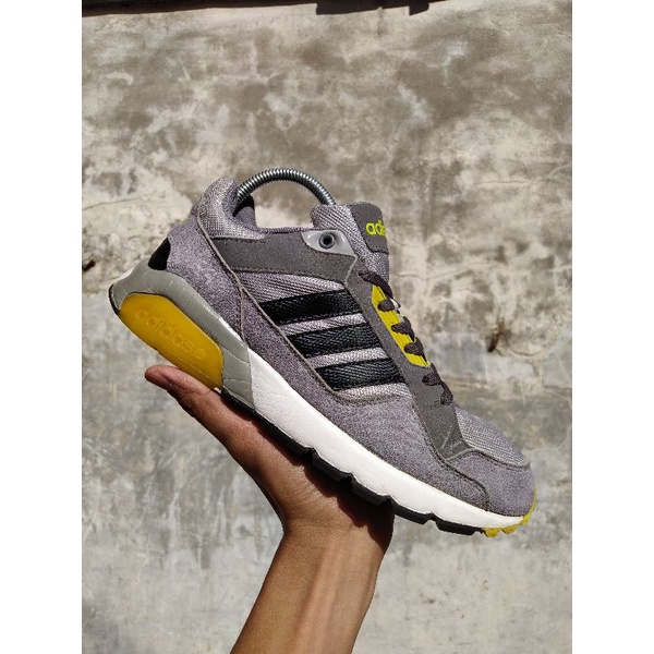 Sepatu Second Adidas Neo