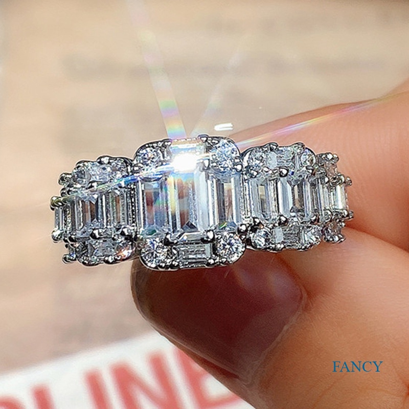 Cincin Jari Warna Silver Dengan Cubic Zirconia Putih Untuk Wanita