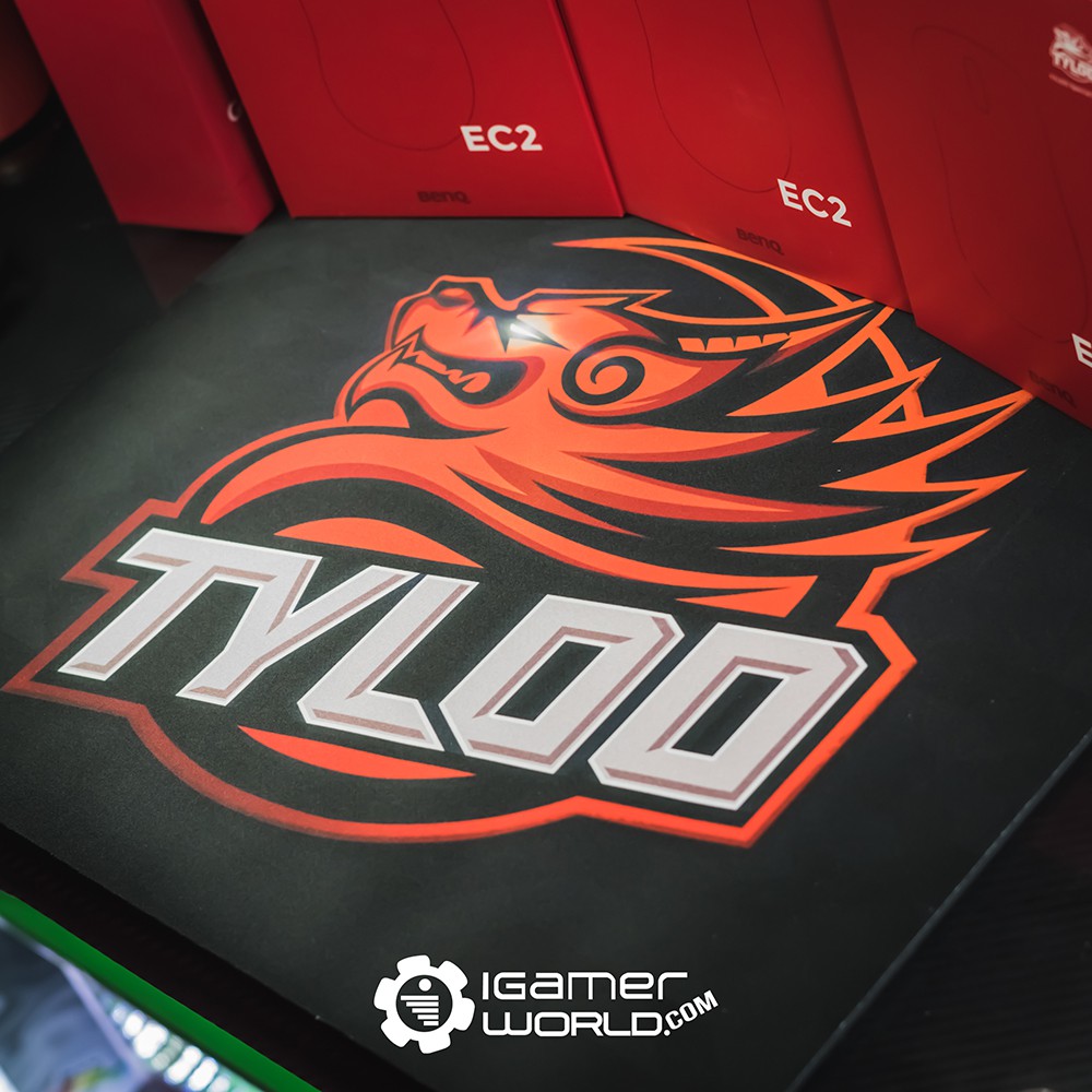 Zowie Gsr Se Tyloo Edition Large Mousepad Shopee Indonesia