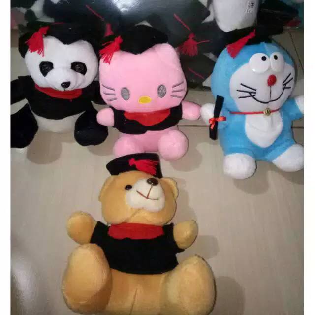 Boneka SNI wisuda karakter