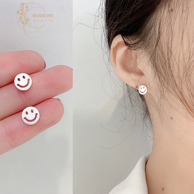 1 Pasang Anting Stud Desain Smile Face Bahan S925 Silver Anti Alergi Untuk Unisex