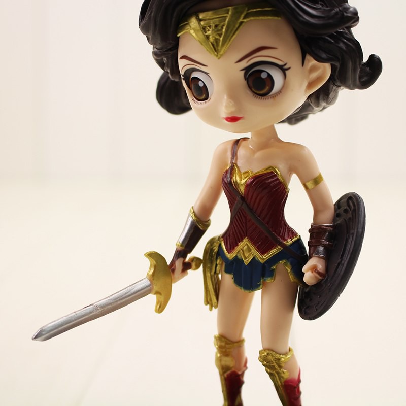 Qposket Wonder Woman Action Figure