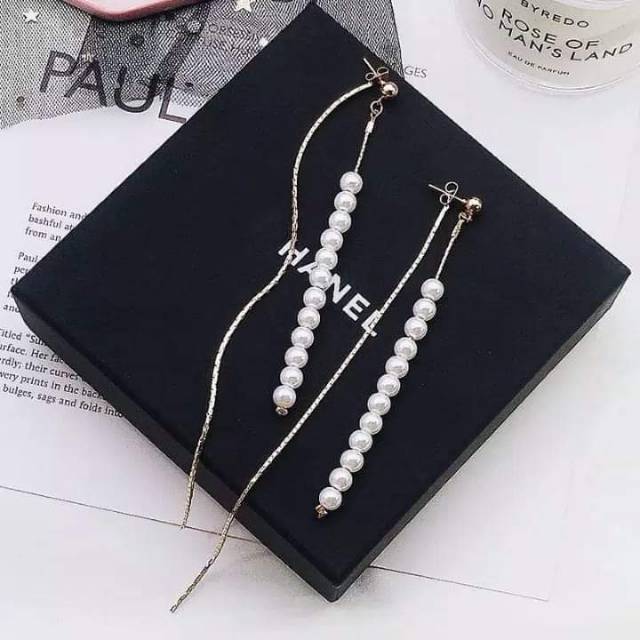 Anting panjang mutiara