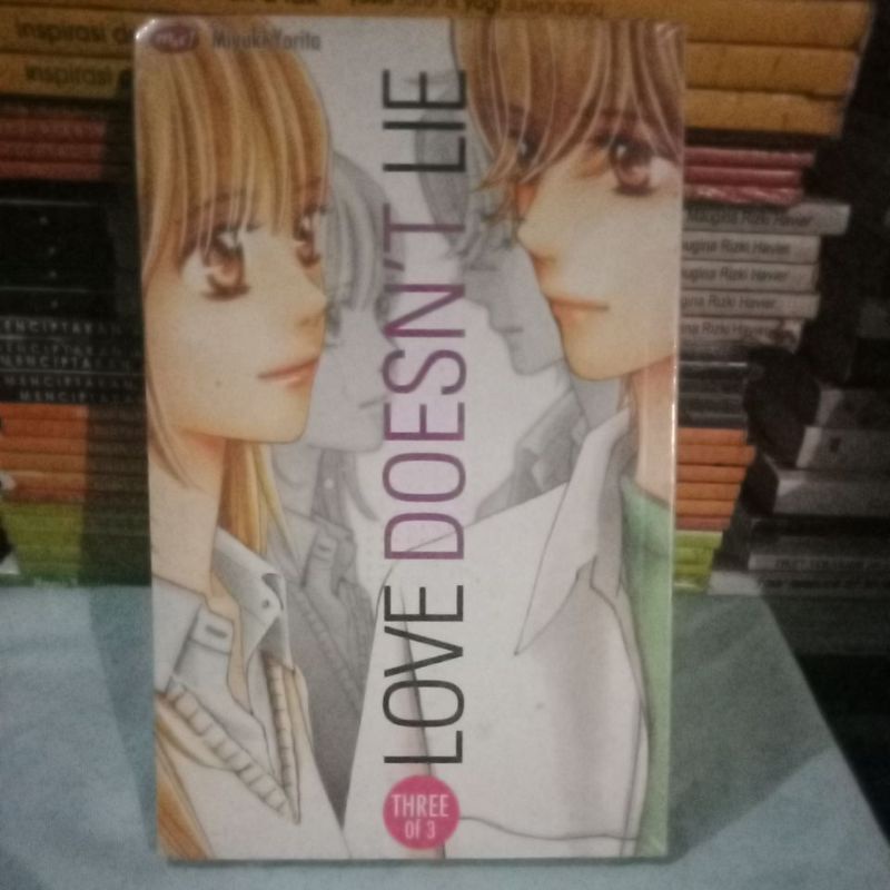 buku komik : Love Doesn't Lie 03
