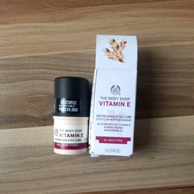 Jual VITAMIN E EYE CUBE DAN EYE SERUM Shopee Indonesia