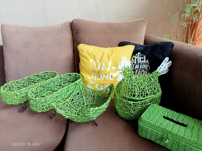 Promo Set Keranjang Air Mineral Isi 8 Dan Tempat Tissue