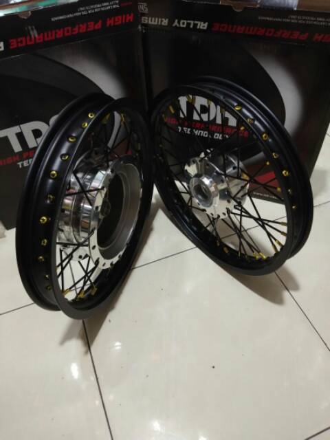 Velg jari tromol sepaket ring 14 140. 160. Tdr mio. Mio j. Mio sporty. Soul. Xeon. Fino .Fino new