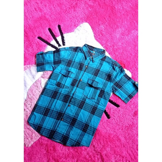 Kemeja lengan pendek biru tosca