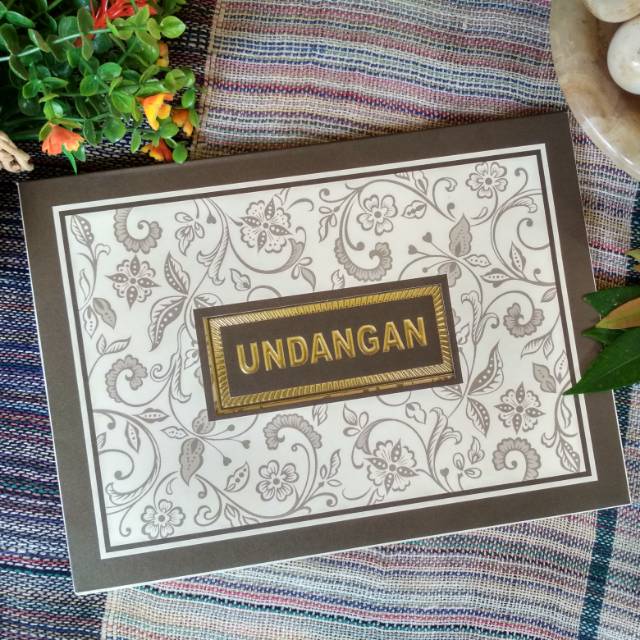 Cetak undangan pernikahan murah ERBA HC-9914