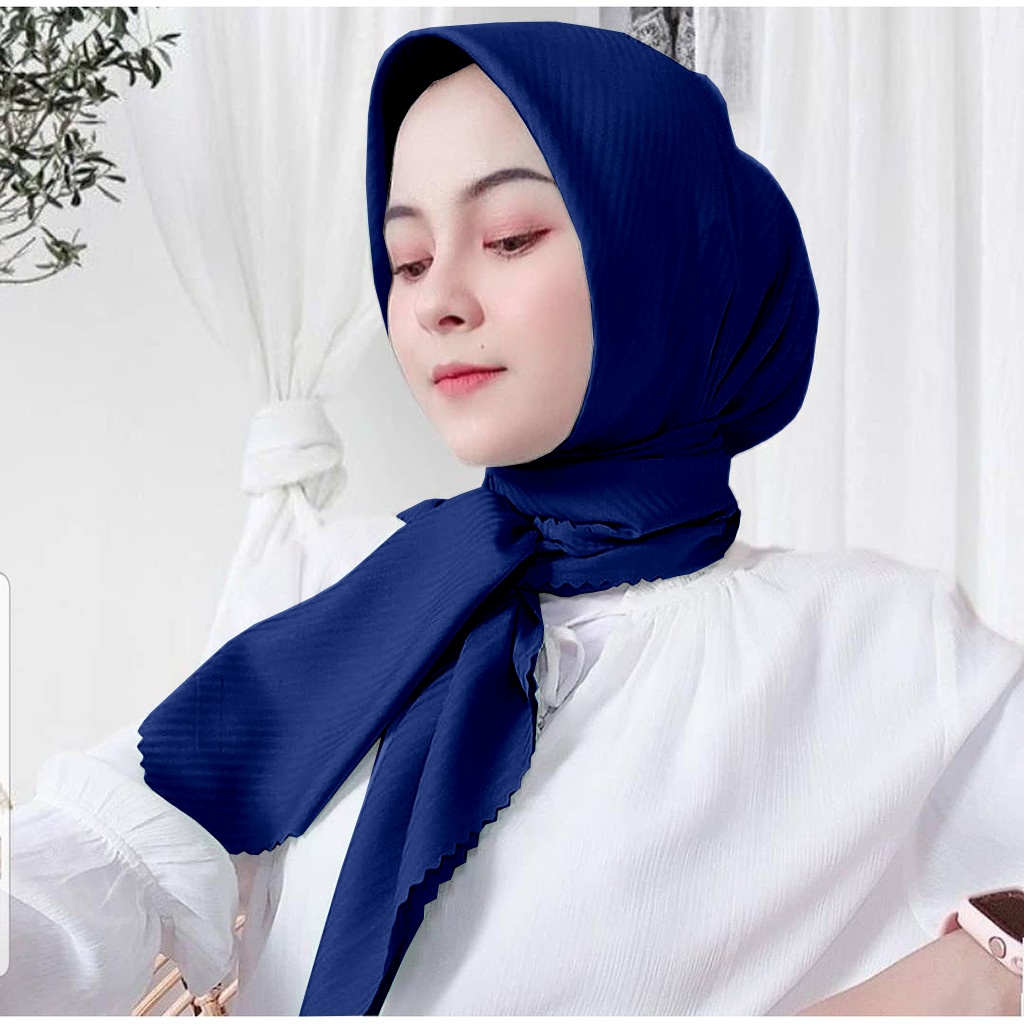hijab Lasercut ligh blue ice