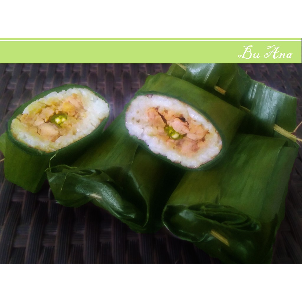 

Lontong Arem isi Ayam (5 pcs) Gurih Nikmat