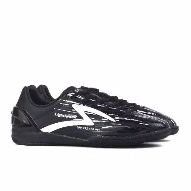 Sepatu Futsal Specs Accelarator Lightspeed IN - Black / Silver
