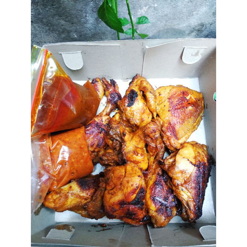 

ayam bakar bumbu siram (1 ekor)